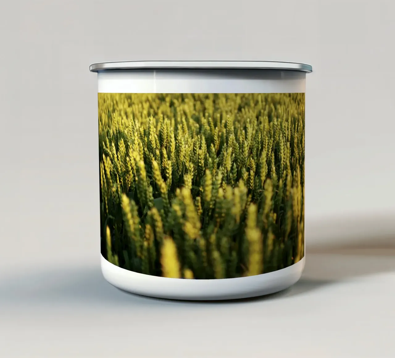 Campo di grano in Baviera tazza in smalto da Simon Koy
