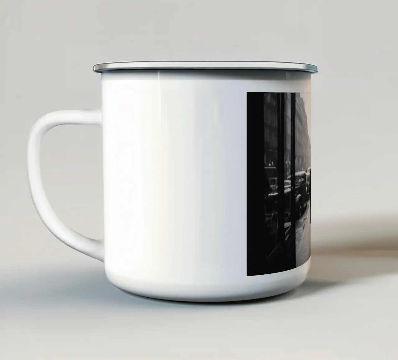 L'uomo che non è mai tornato tazza in smalto da M-Ulrich-Digital Art
