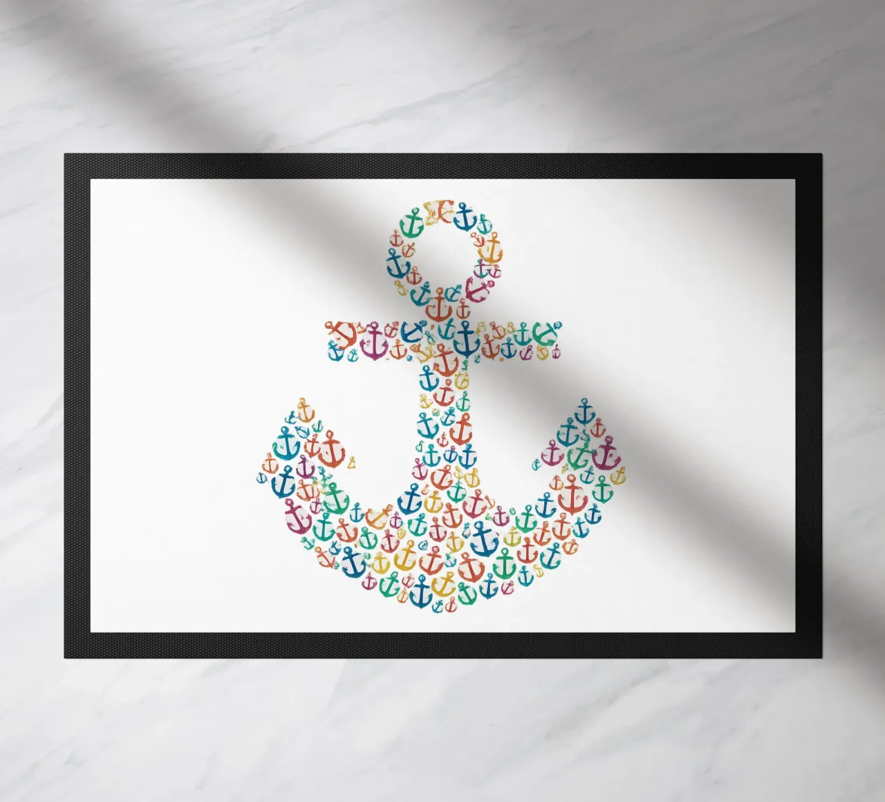 Mosaico di ancore colorate - simbolo marittimo in un design creativo zerbino da Fies&Fein
