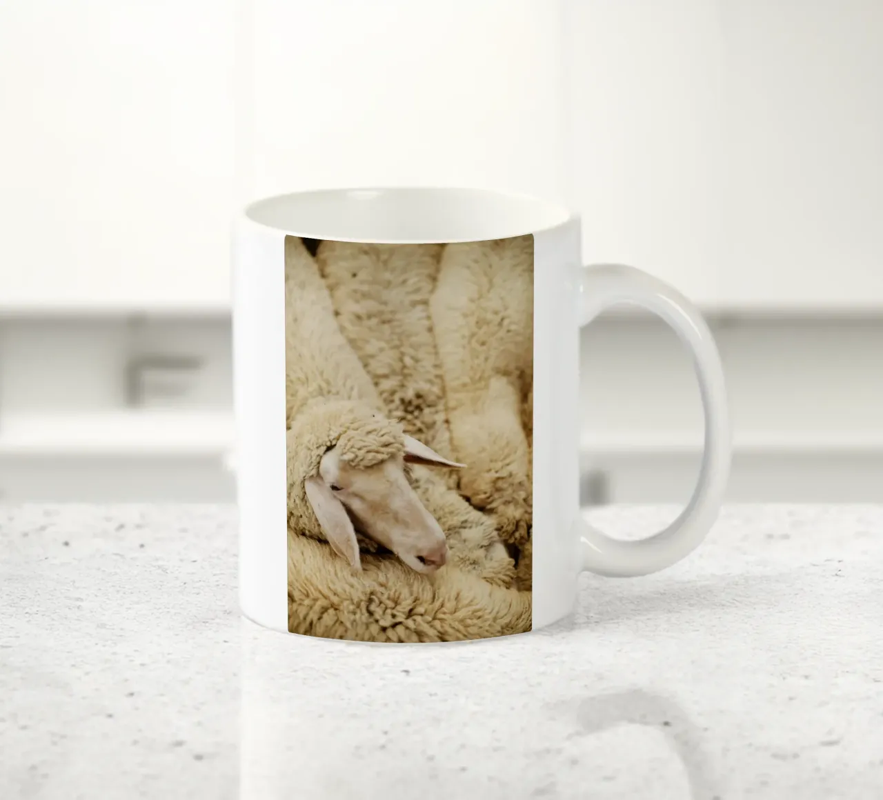 Pecore in Tirolo tazza in ceramica da Simon Koy