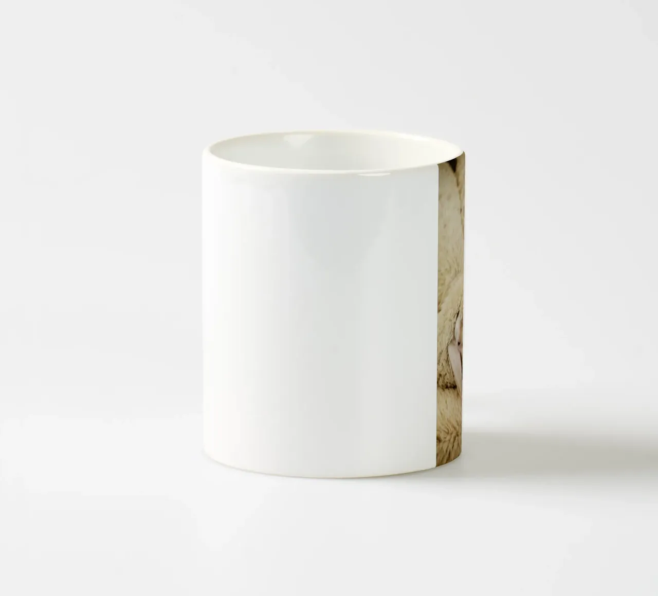 Pecore in Tirolo tazza in ceramica da Simon Koy