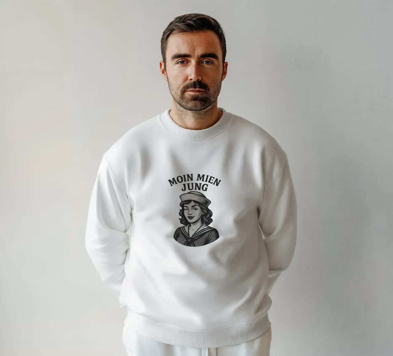 Moin mien Jung - Marinaio sfrontato in un look marittimo retrò felpa da Fies&Fein