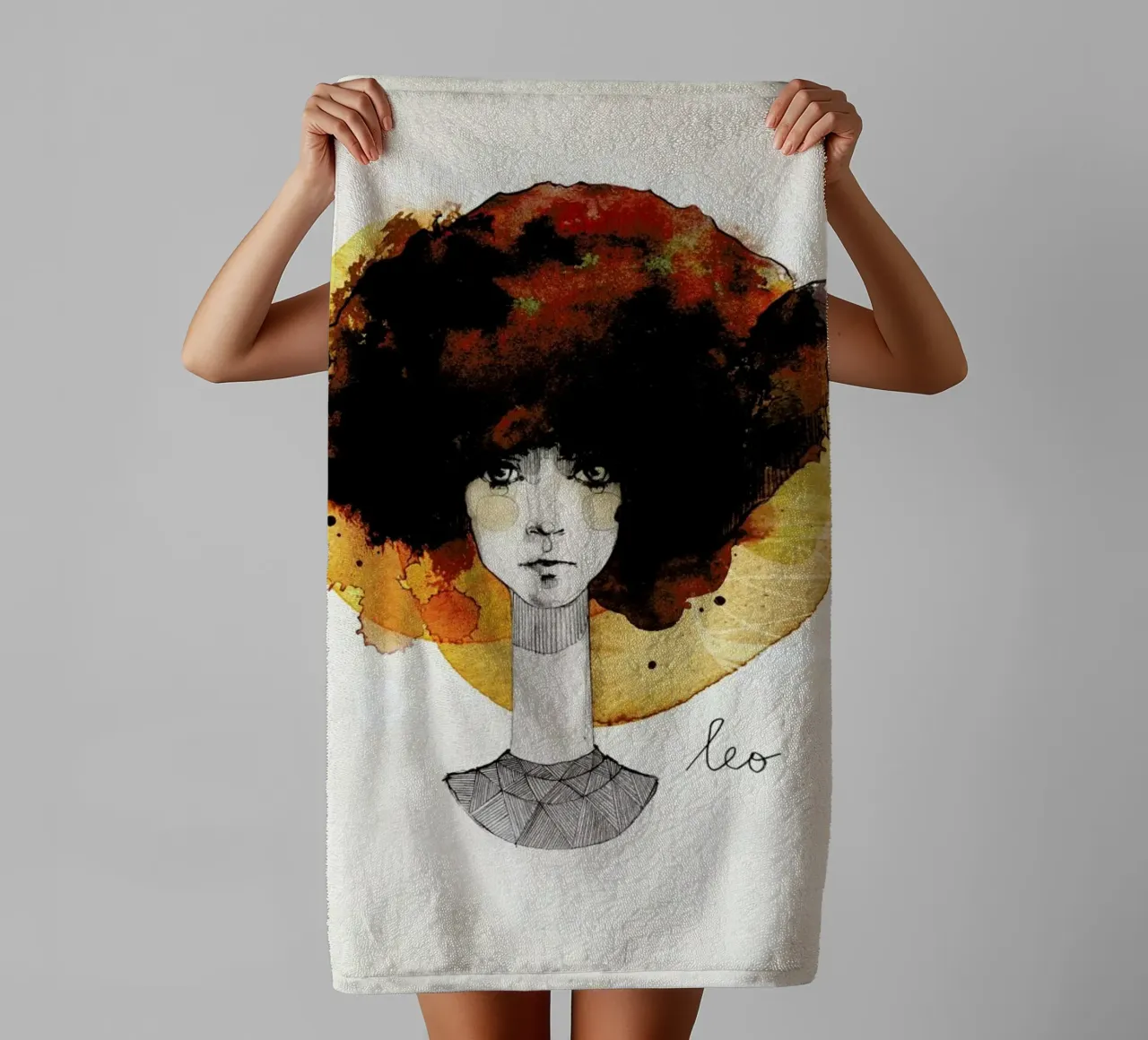 Löwe towel by Ekaterina Koroleva