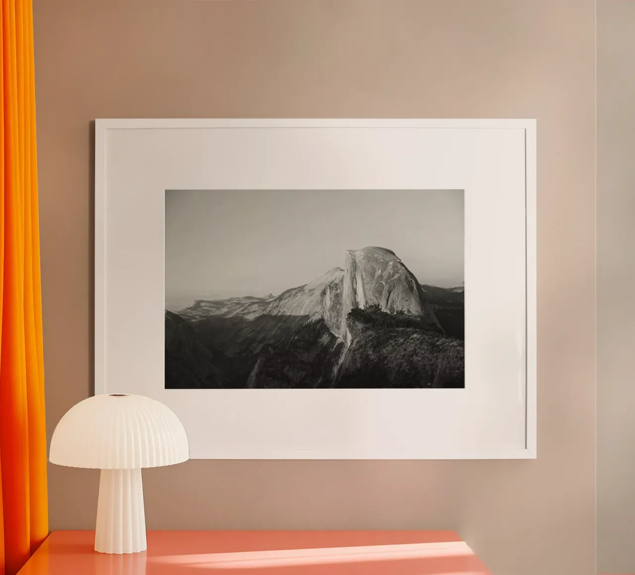 Half Dome V poster con telaio in alluminio da thetraveller