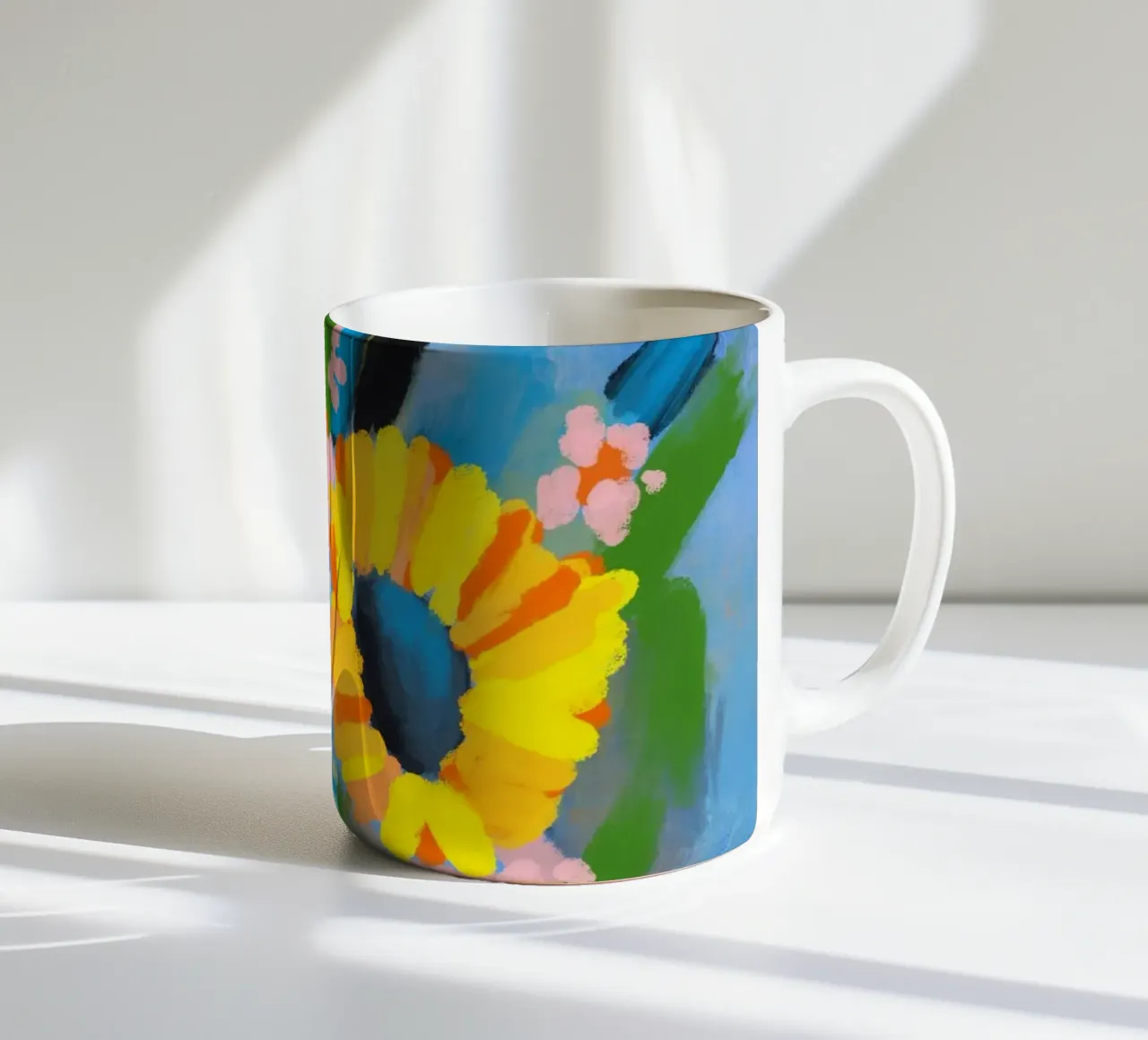 Sonnenblumen in Vase tazza in ceramica da Petra Lang