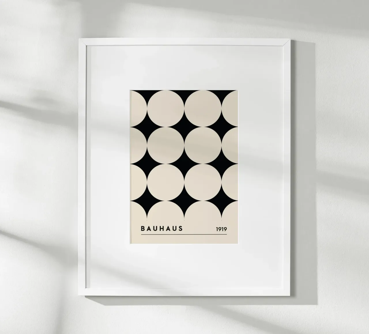 Bauhaus Circle Pattern, Minimalist Geometric Art Print hahnemühle by Bakara