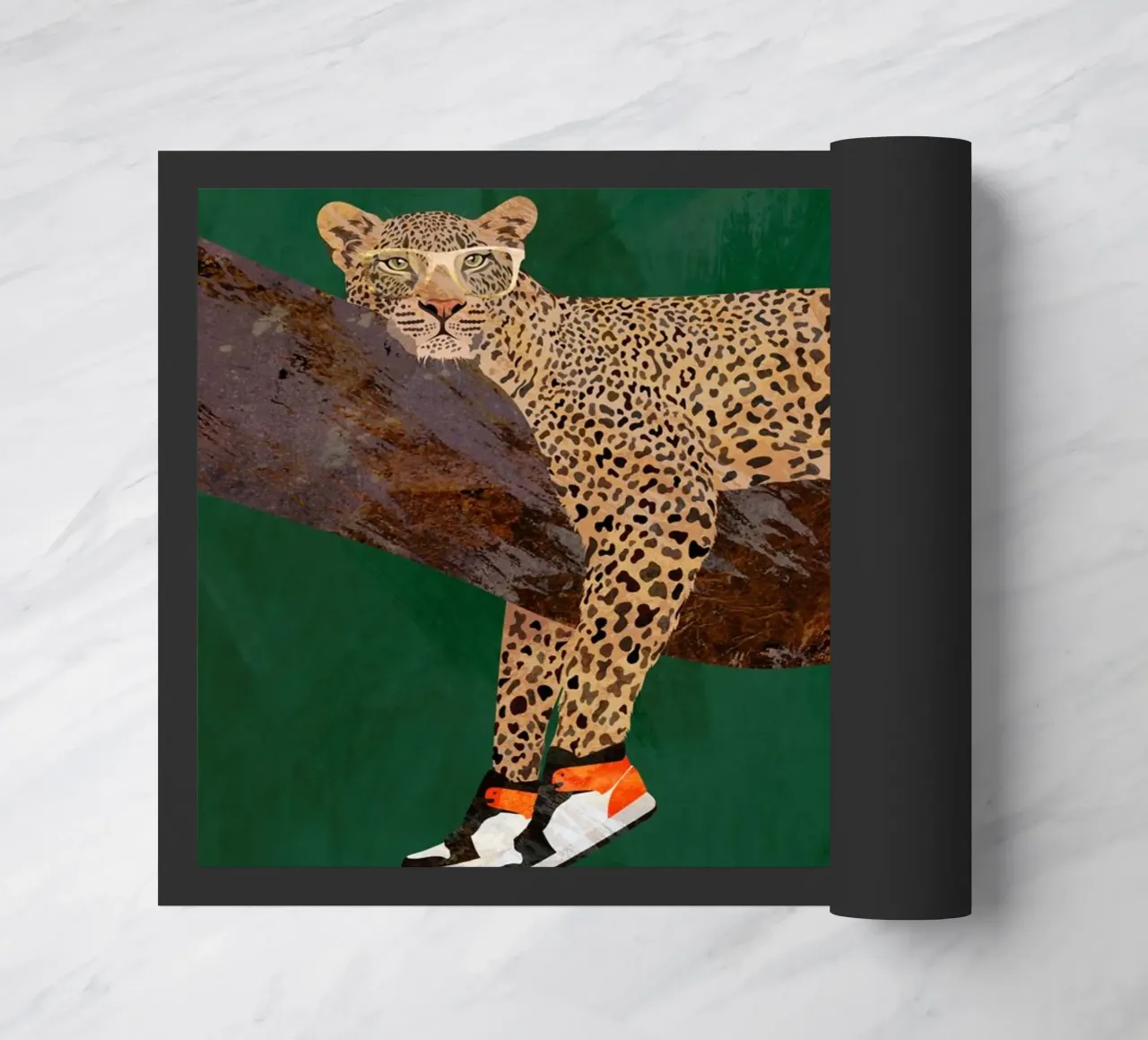 Lazy leopard in sneakers zerbino da SarahManovski