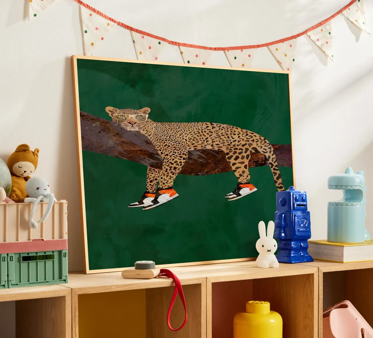 Lazy leopard in sneakers poster da SarahManovski