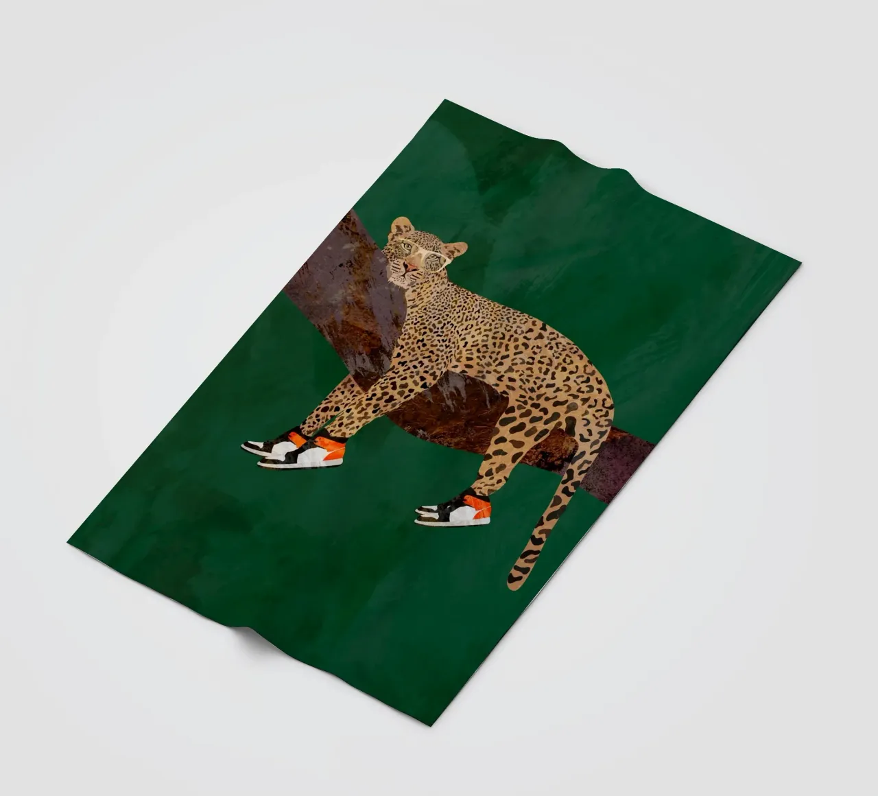 Lazy leopard in sneakers coperta in pile da SarahManovski