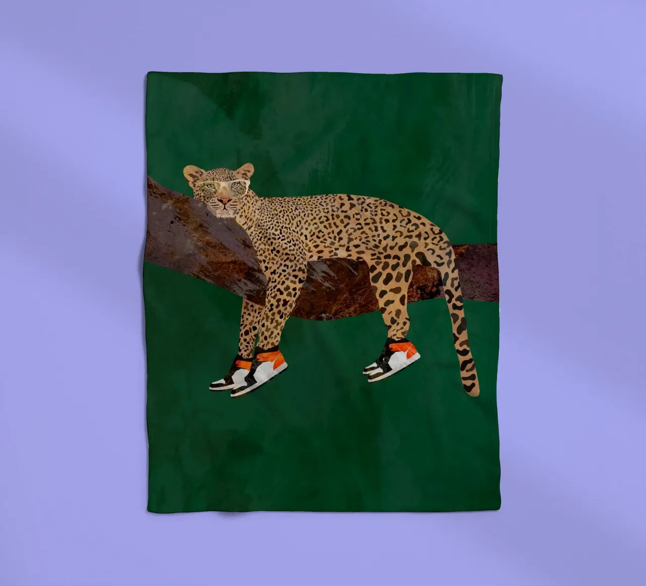 Lazy leopard in sneakers coperta in pile da SarahManovski