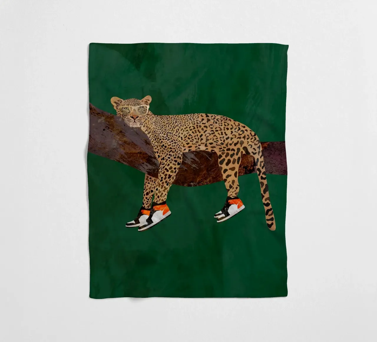 Lazy leopard in sneakers coperta in pile da SarahManovski