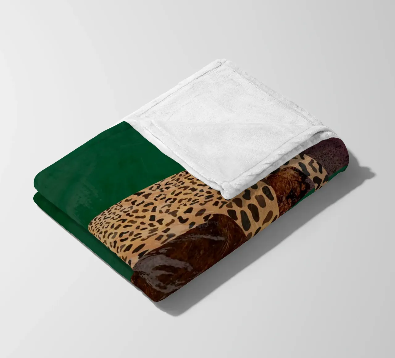 Lazy leopard in sneakers coperta in pile da SarahManovski