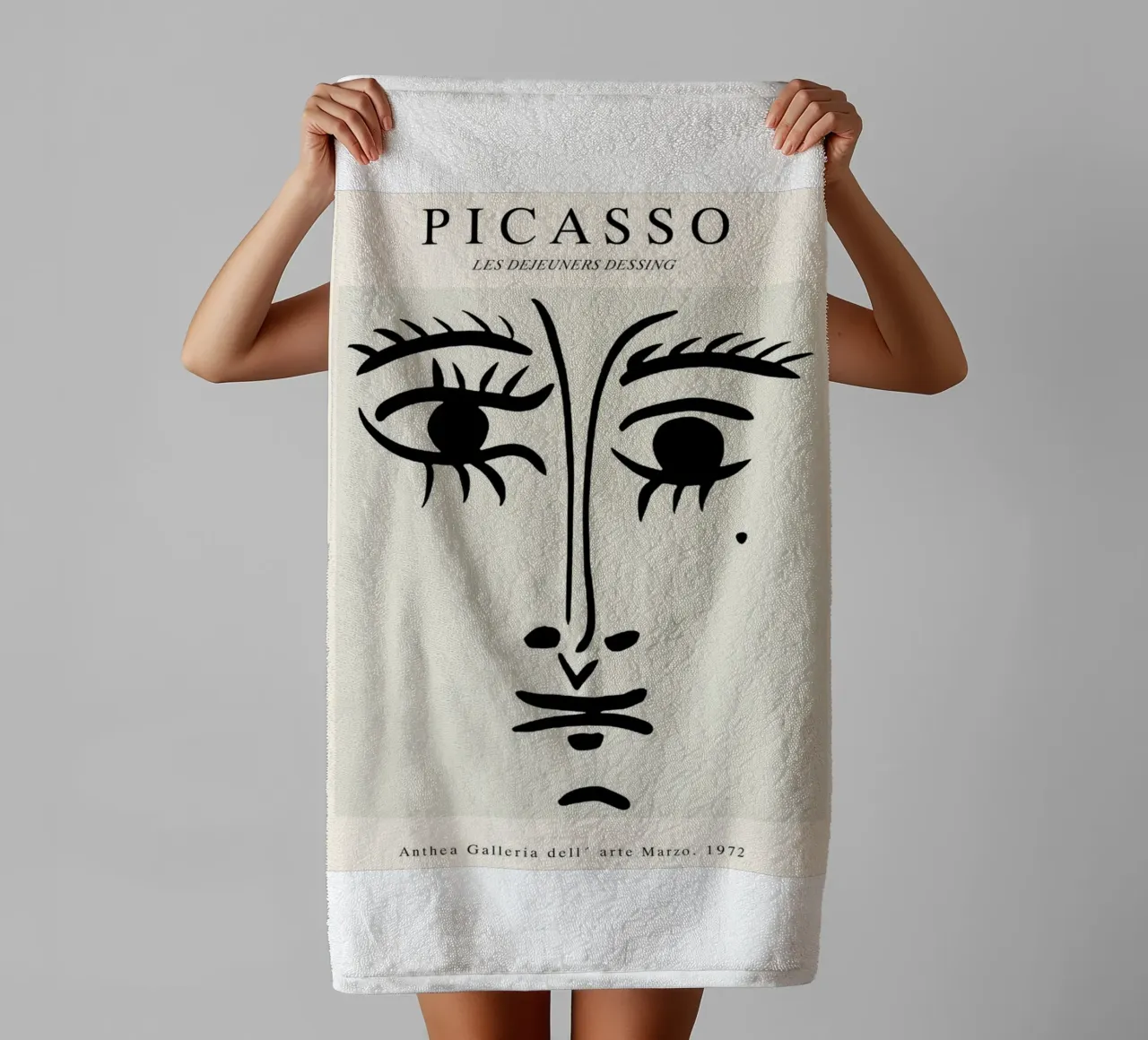 schizzo di un volto con un neo di Picasso asciugamano da bagno da eternal nino