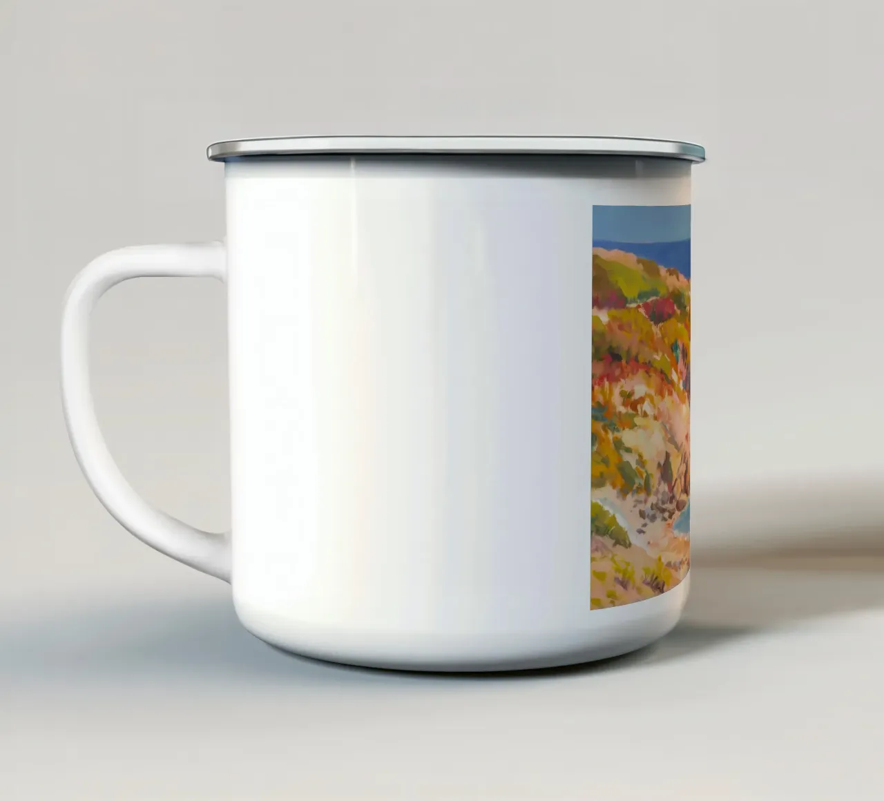 Scogliere costiere illuminate dal sole tazza in smalto da Angkasa Mist