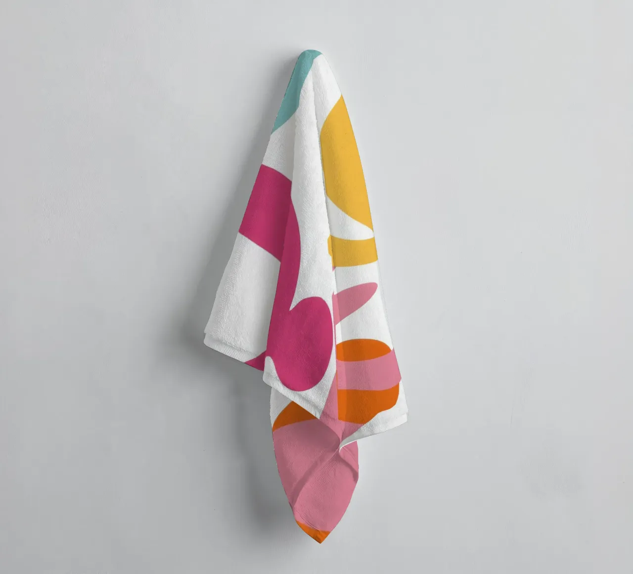 Speelse vormdans badhanddoek van Halo Whisper