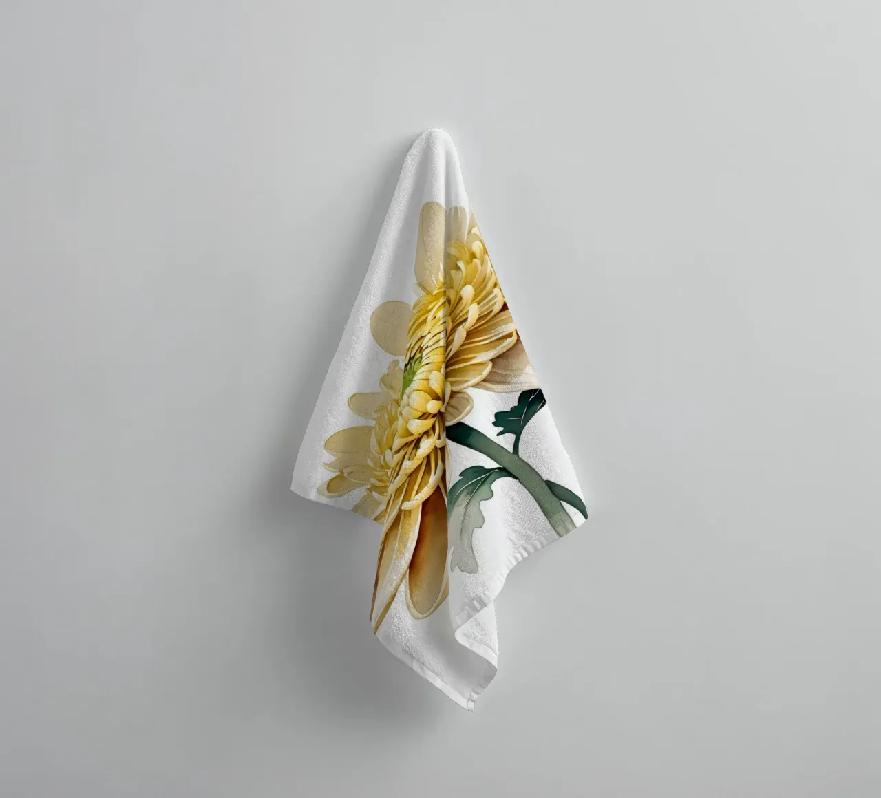 Golden Chrysanthemum Bloom towel by Artistic-shop