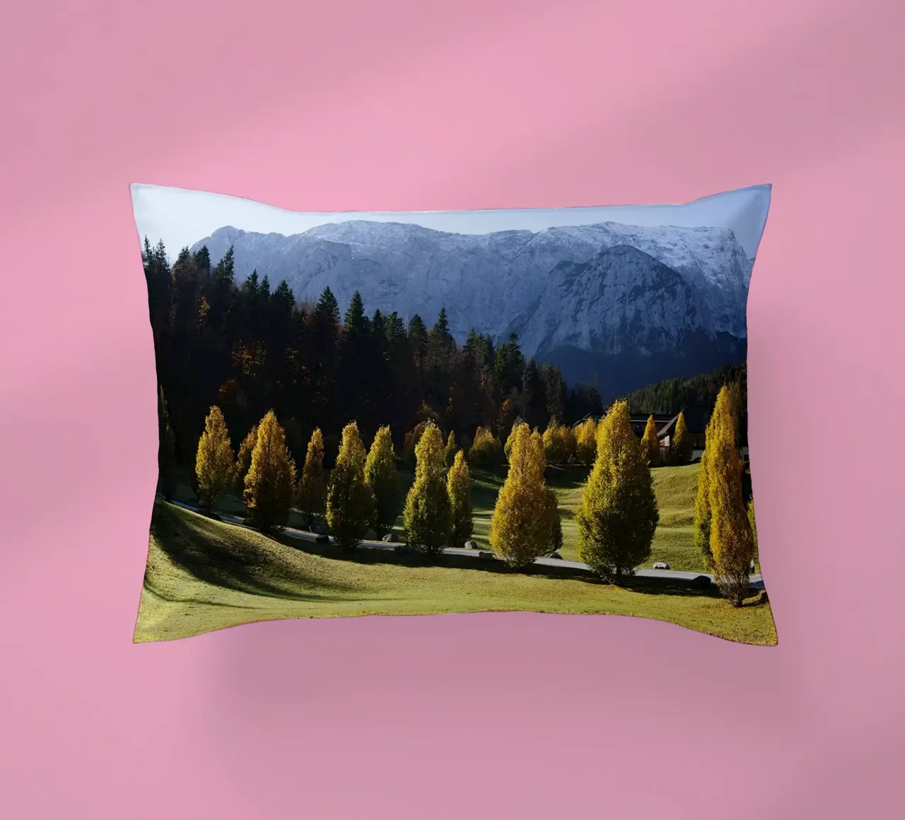 Paesaggio autunnale Alpi cuscino da Simon Koy