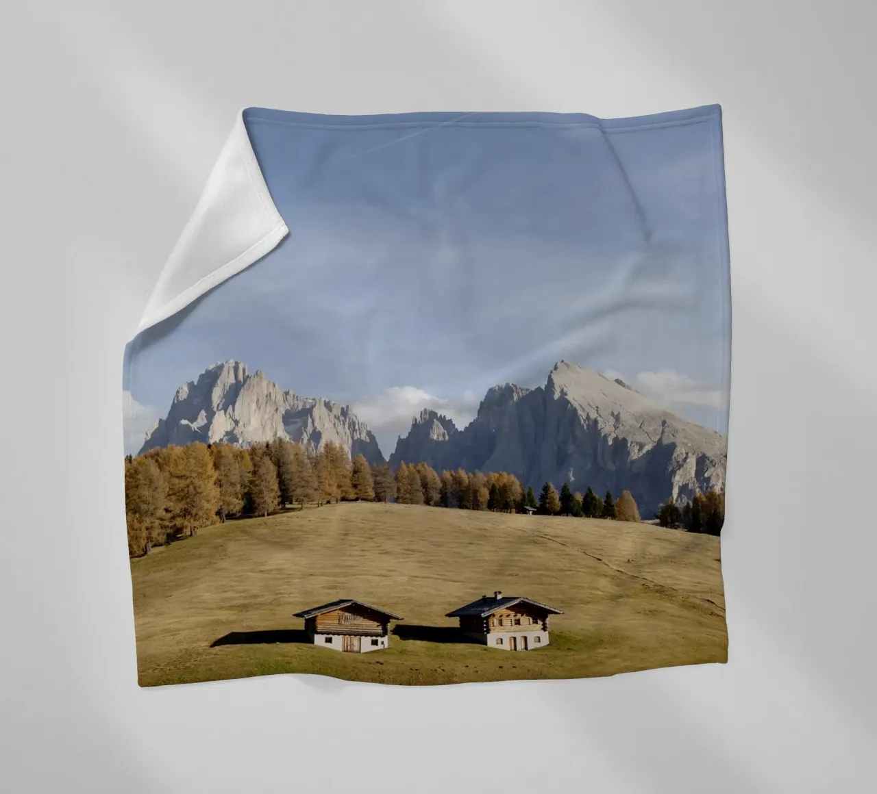 Alpe di Siusi Alto Adige coperta in pile da Simon Koy