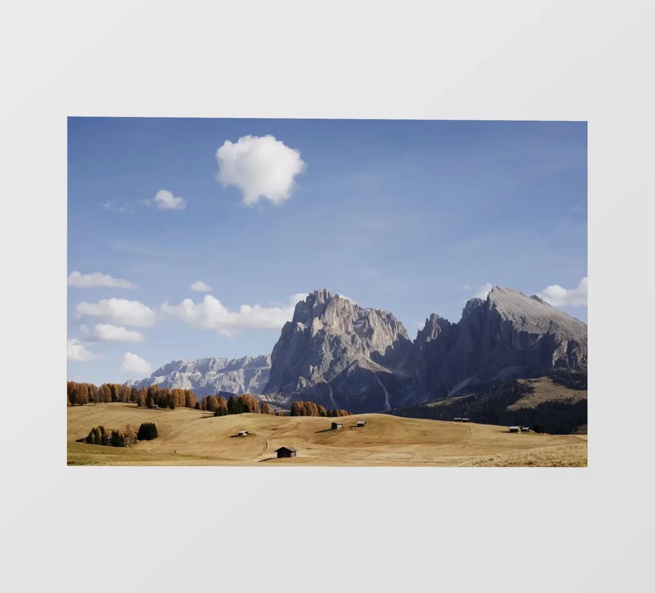 L'Alpe di Siusi nel tardo autunno in Alto Adige pellicola backlit da Simon Koy