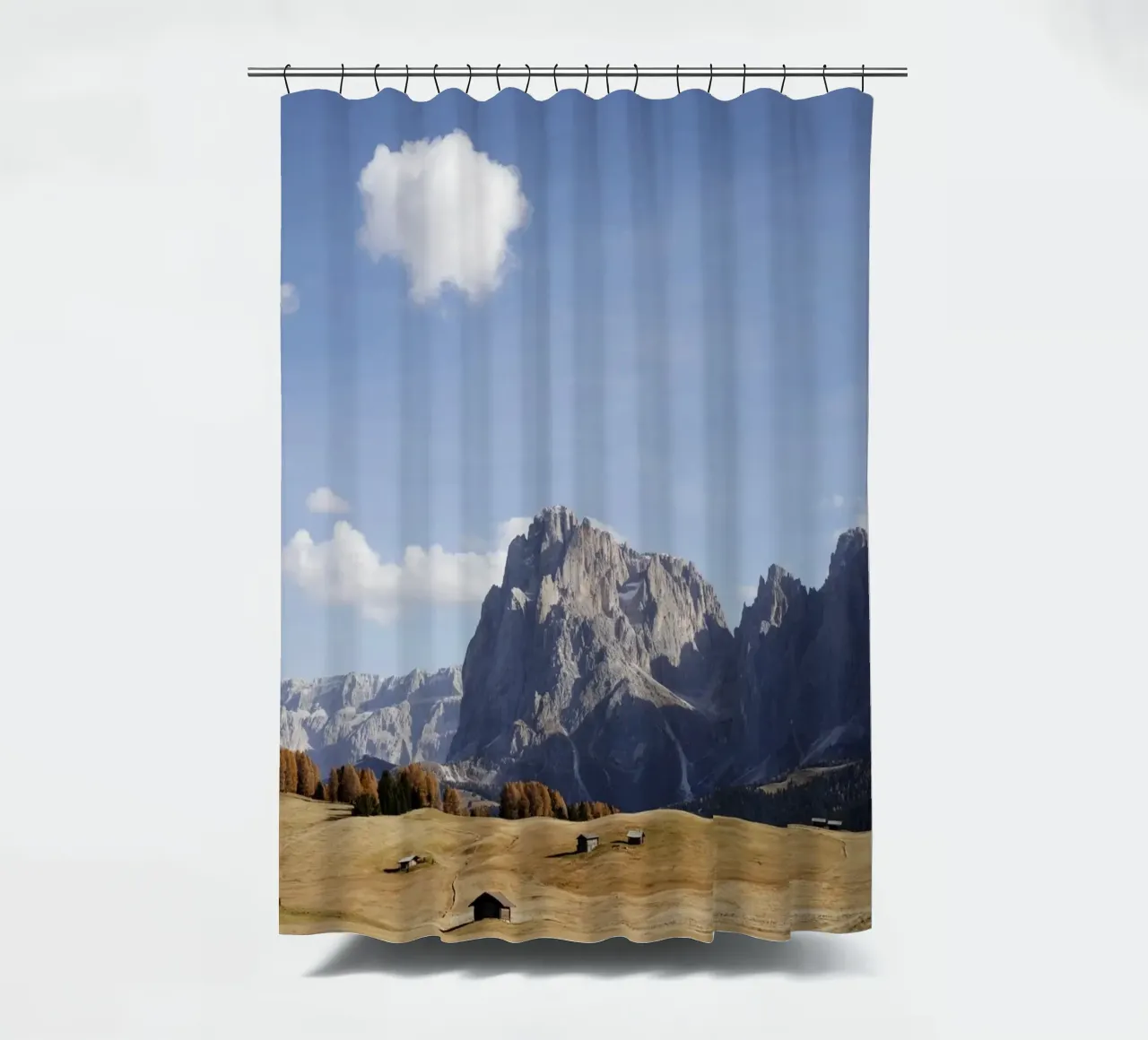 Alpe di Siusi in de late herfst in Zuid-Tirol douchegordijn van Simon Koy