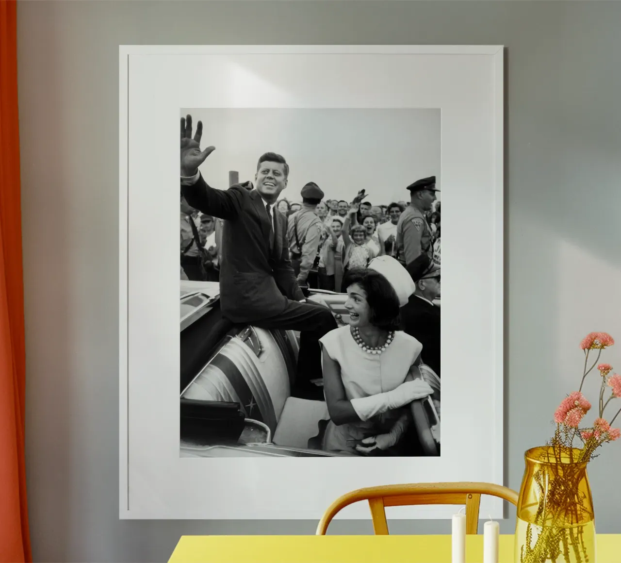 Les Kennedy font un signe de la main depuis une décapotable (1960) hahnemühle de vintgeseyn