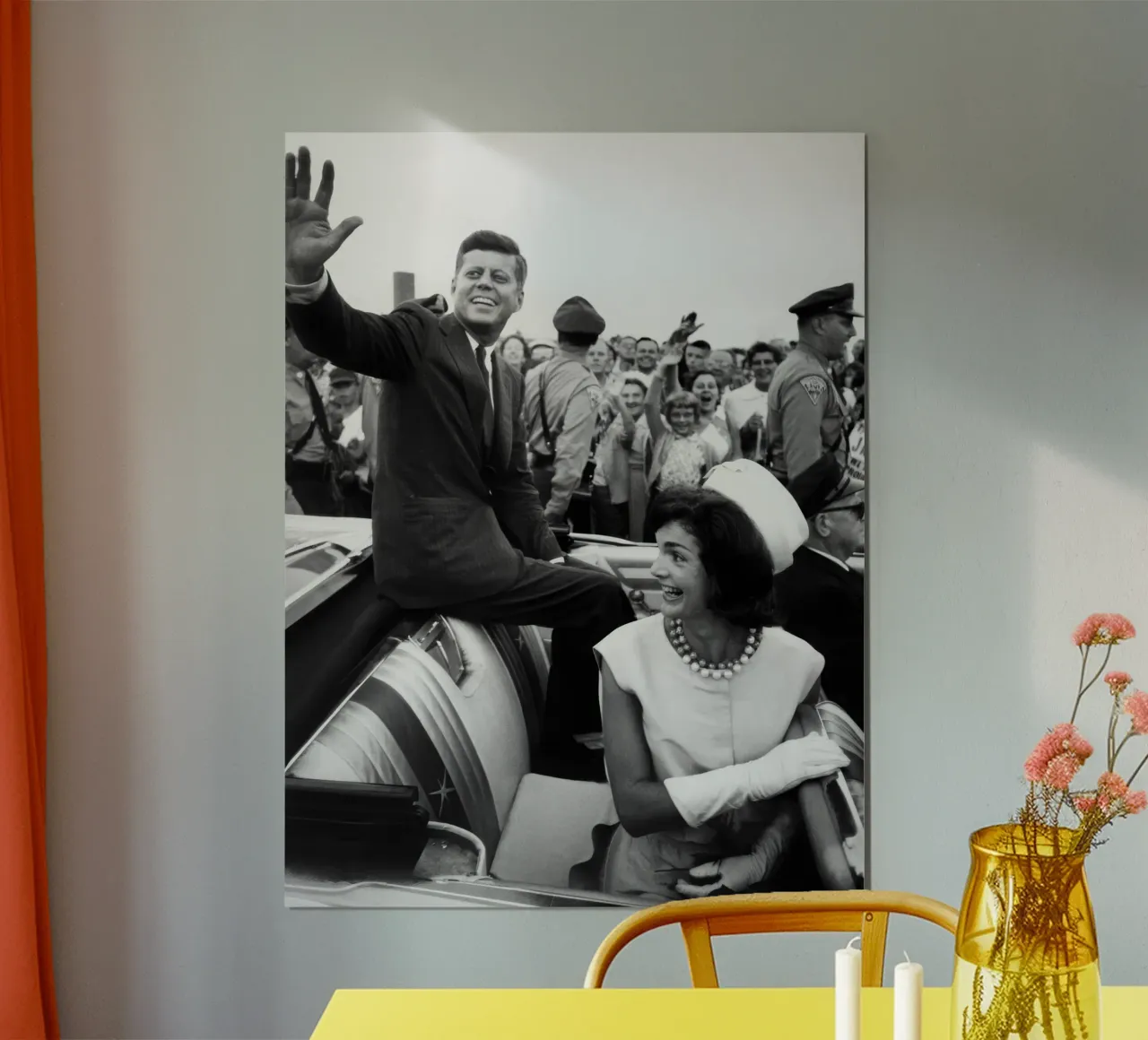 Les Kennedy font un signe de la main depuis une décapotable (1960) hahnemühle de vintgeseyn