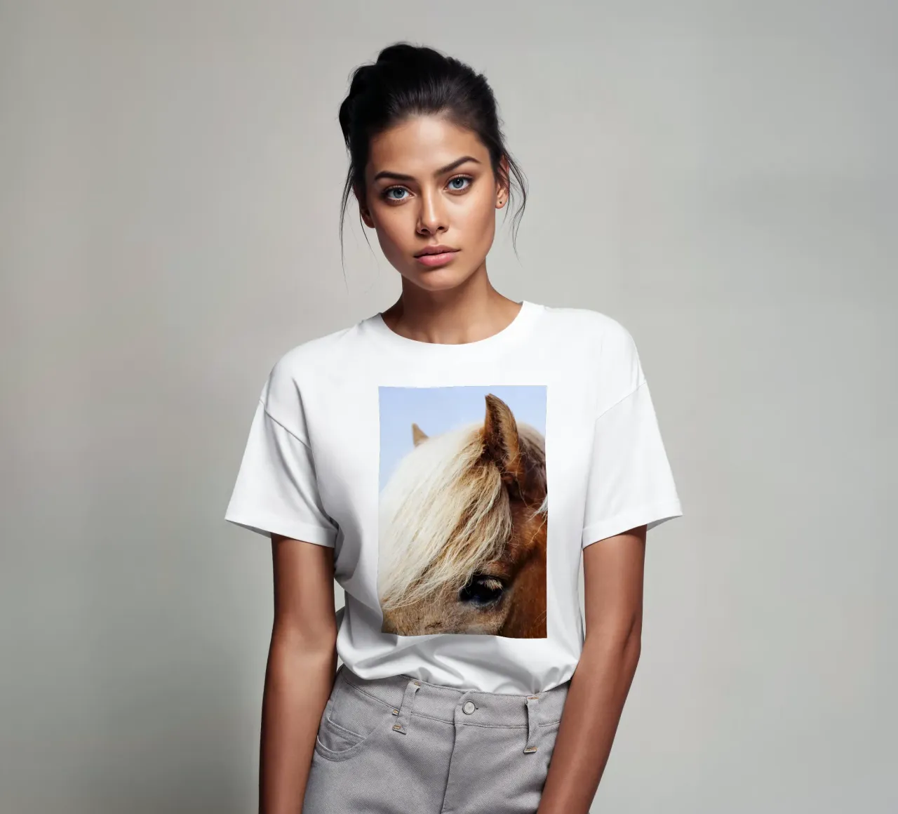 Pferd in Islanda t-shirt da Simon Koy