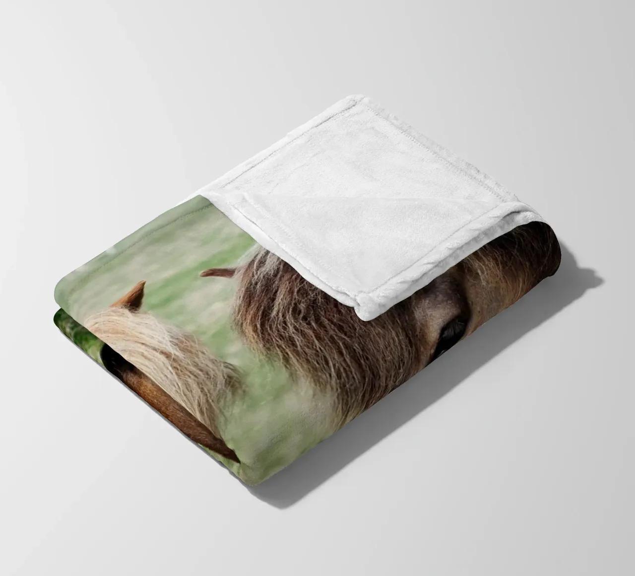 Amore per i cavalli in Islanda coperta in pile da Simon Koy
