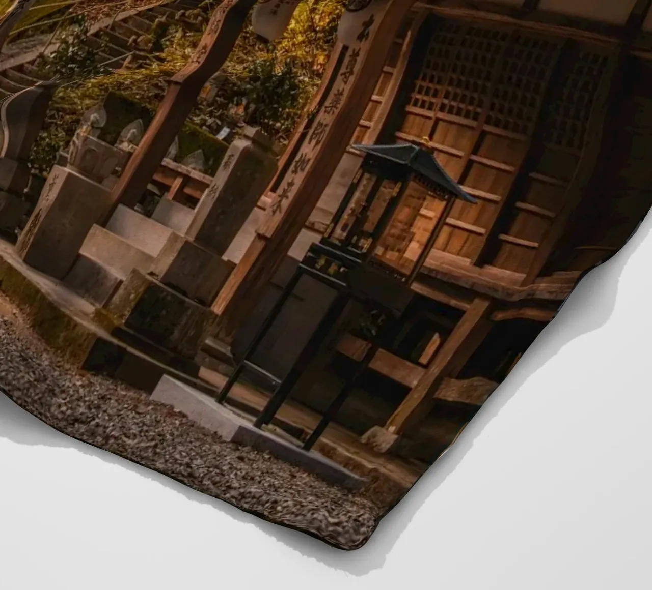 Tempio della foresta a Shikoku, Giappone coperta in pile da Marcel Bisig