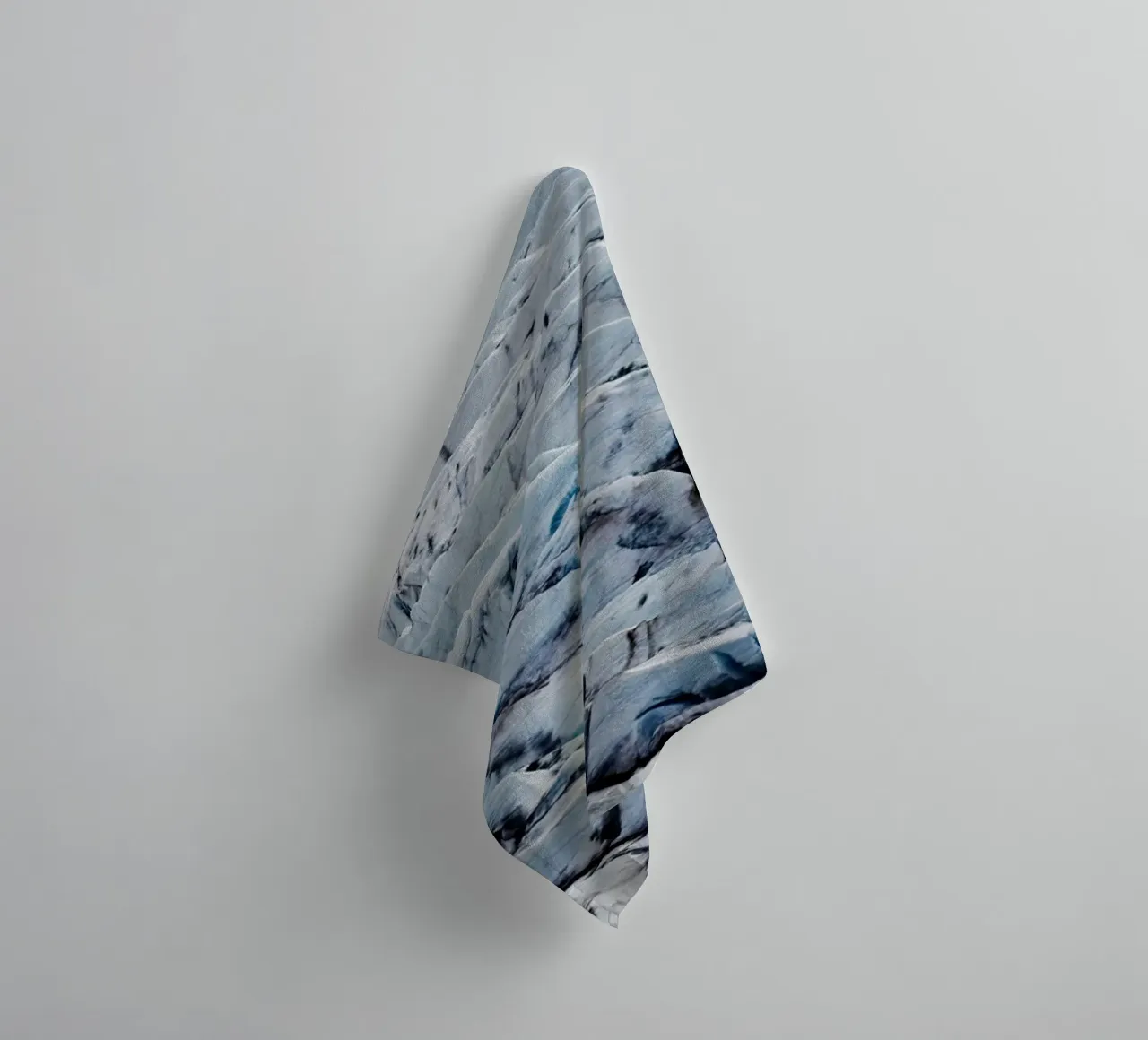 Gletsjer detail in IJsland badhanddoek van Simon Koy