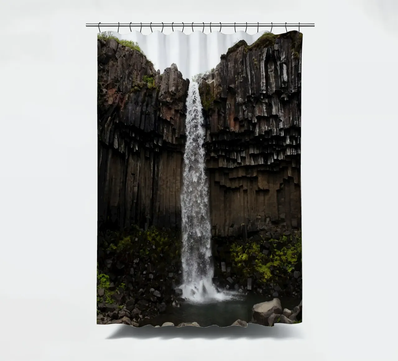 Cascata in Islanda tenda da doccia da Simon Koy