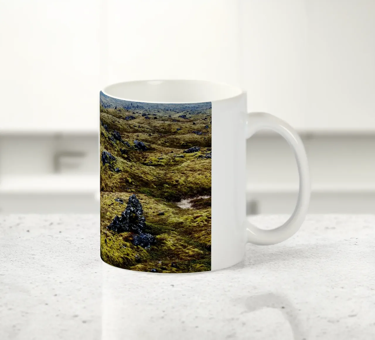 Paesaggio vulcanico Islanda tazza in ceramica da Simon Koy