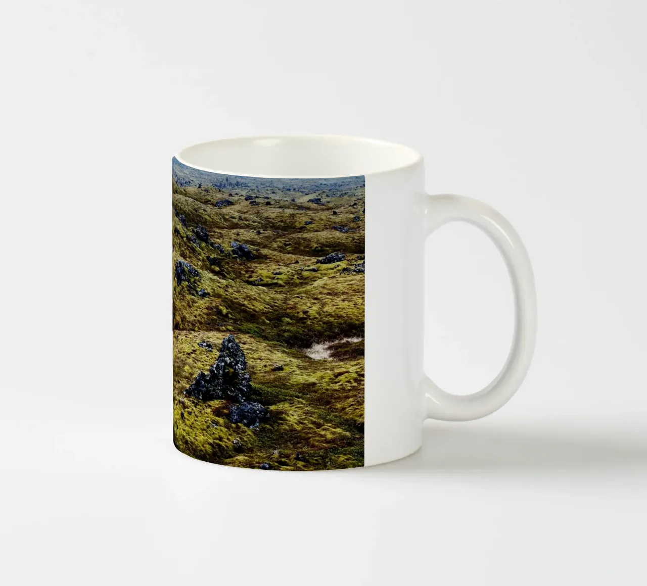 Paesaggio vulcanico Islanda tazza in ceramica da Simon Koy