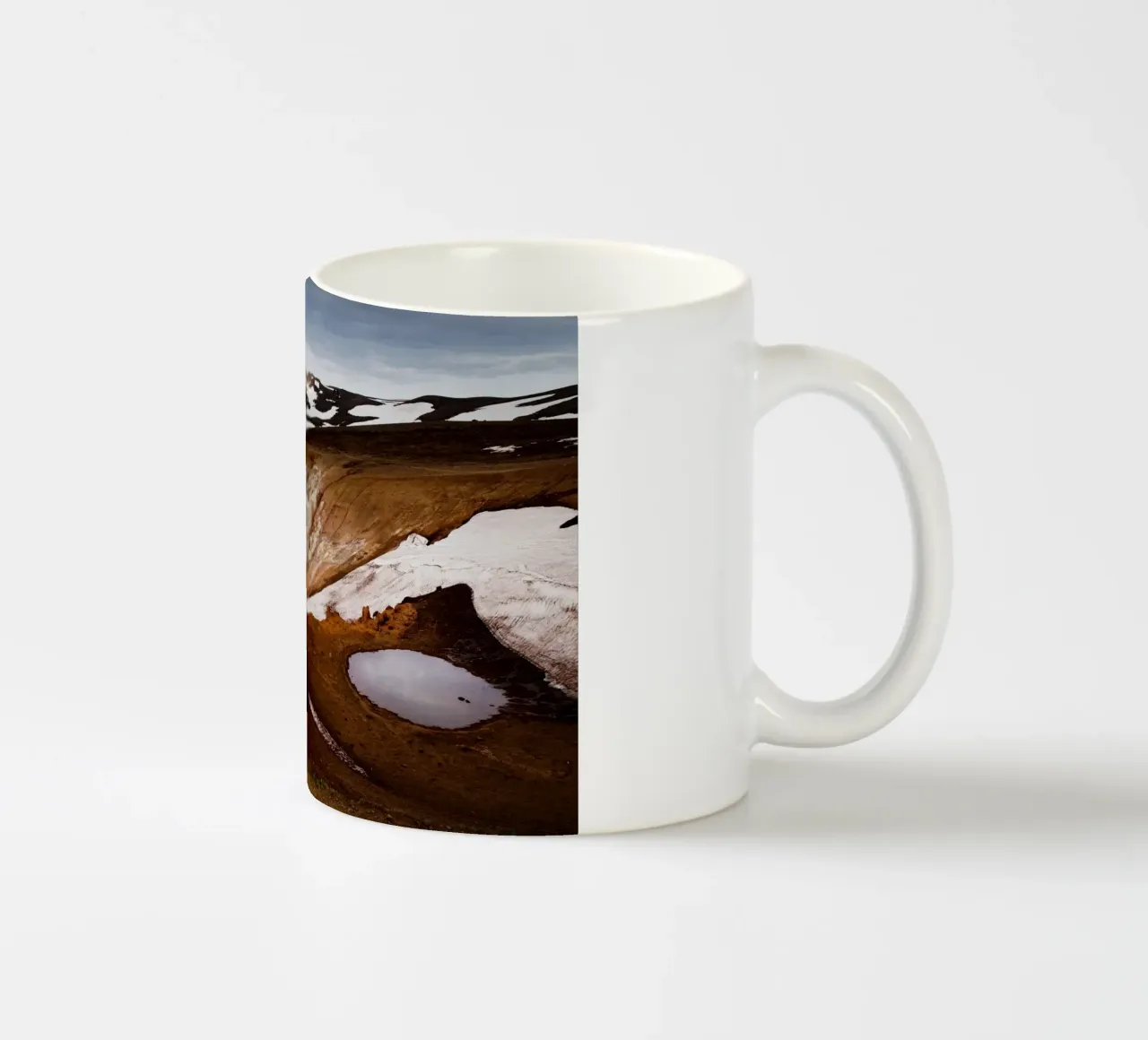 Paesaggio vulcanico Islanda tazza in ceramica da Simon Koy