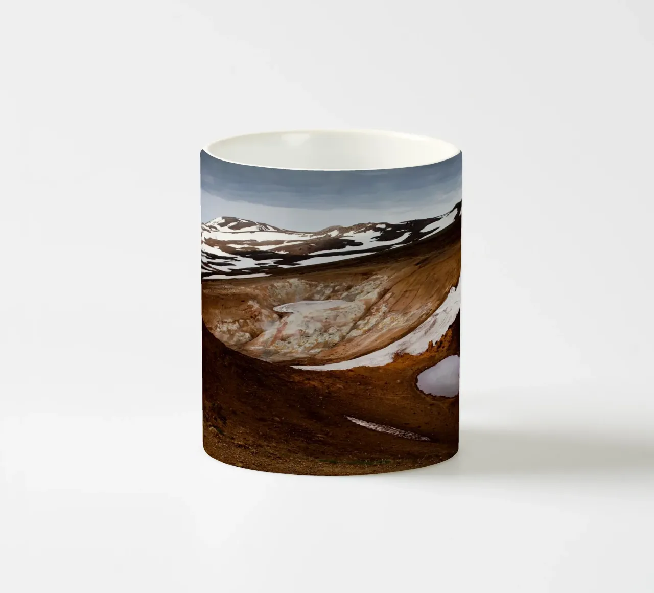 Paesaggio vulcanico Islanda tazza in ceramica da Simon Koy