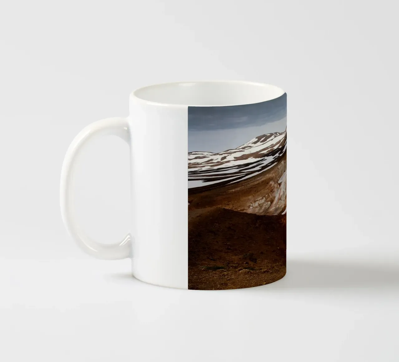 Paesaggio vulcanico Islanda tazza in ceramica da Simon Koy