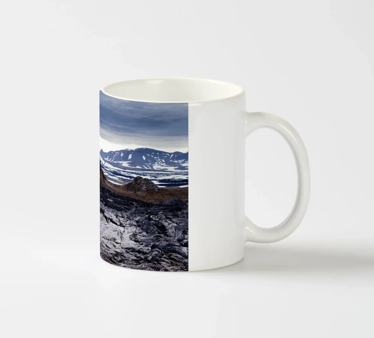 Vulkan in Island tazza in ceramica da Simon Koy