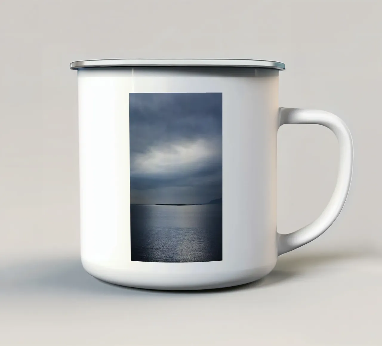 Amore in Islanda tazza in smalto da Simon Koy