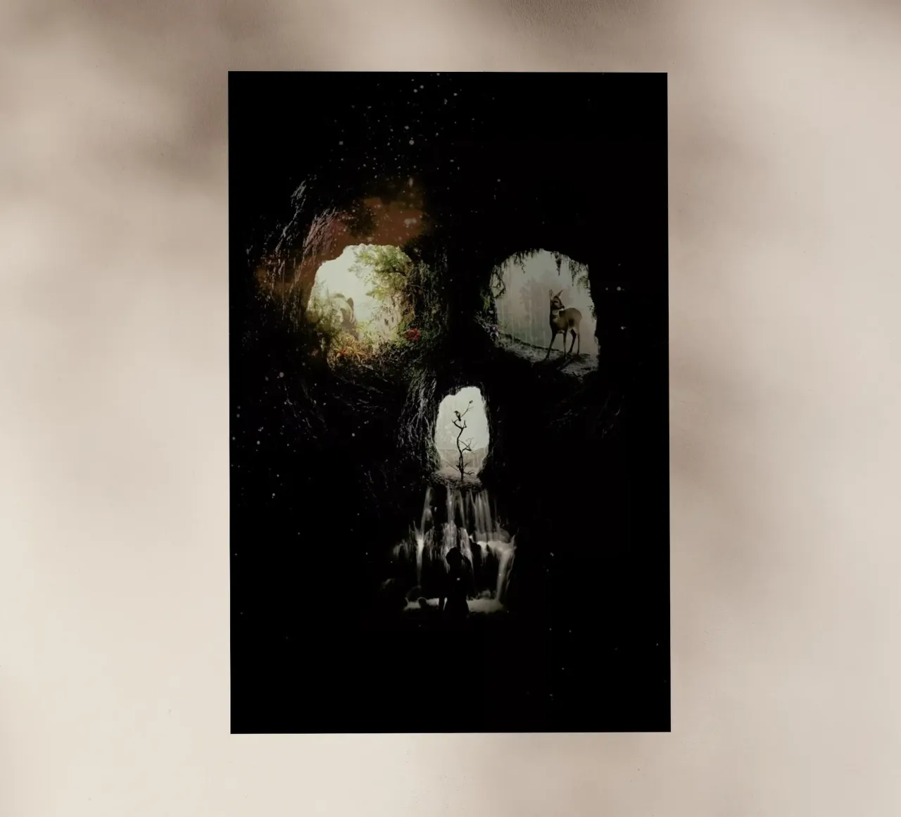 Cave Skull pellicola backlit da Ali Gulec