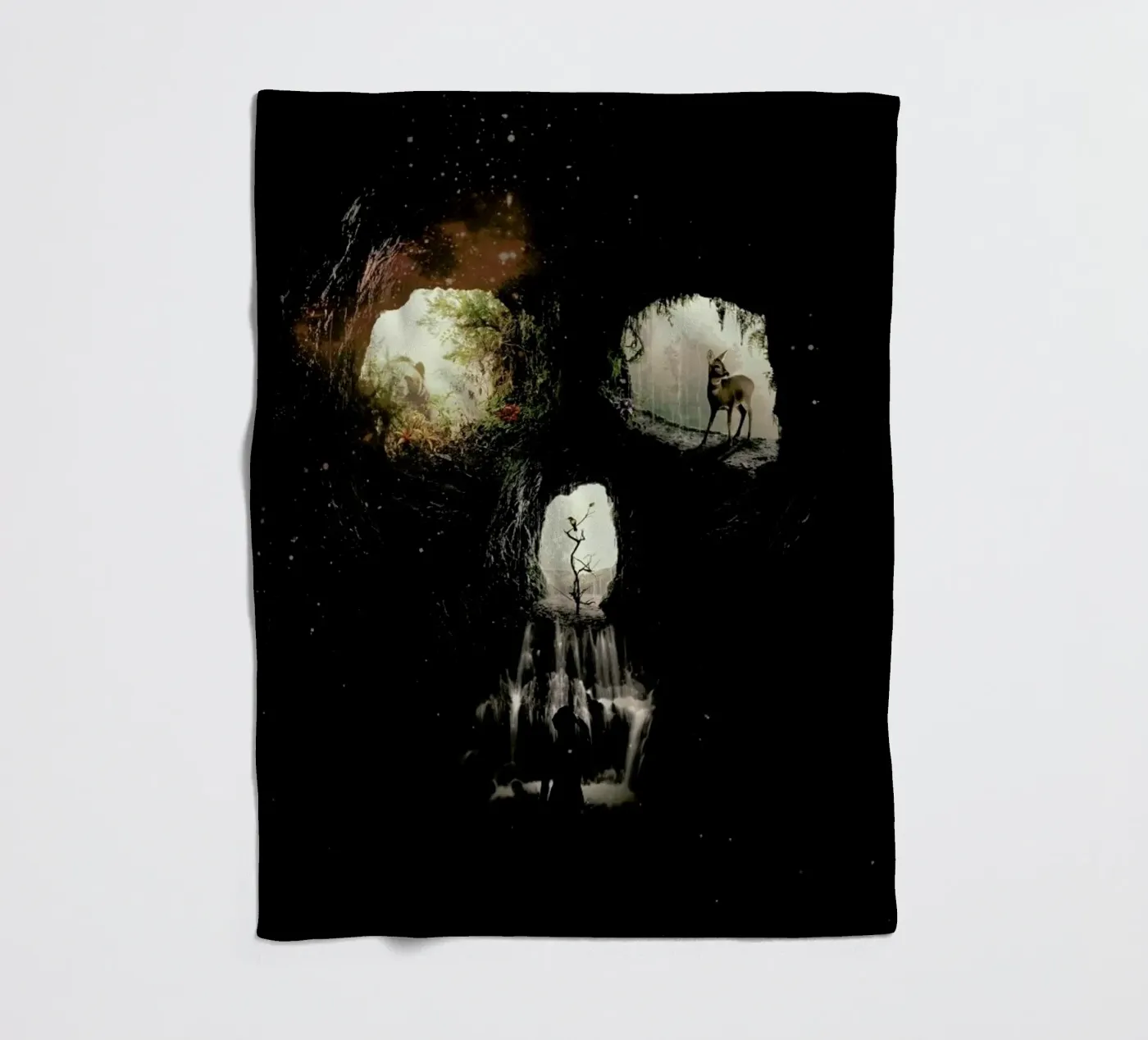 Cave Skull Fleecedecke von Ali Gulec