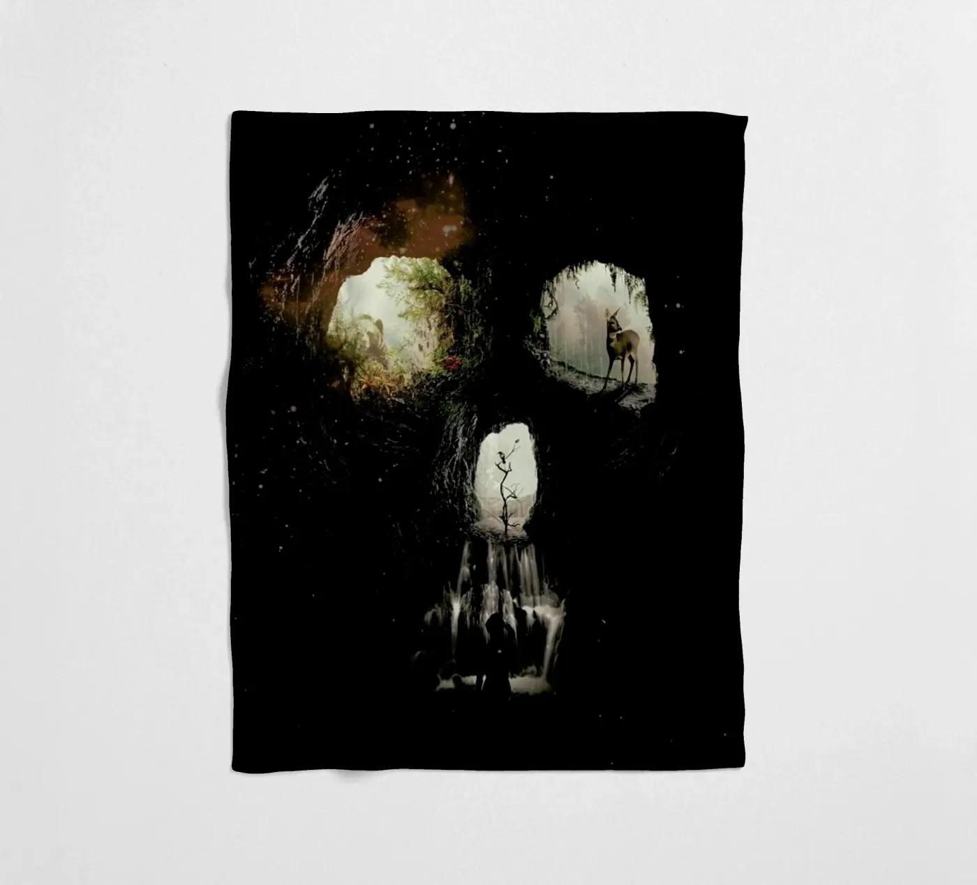 Cave Skull Fleecedecke von Ali Gulec