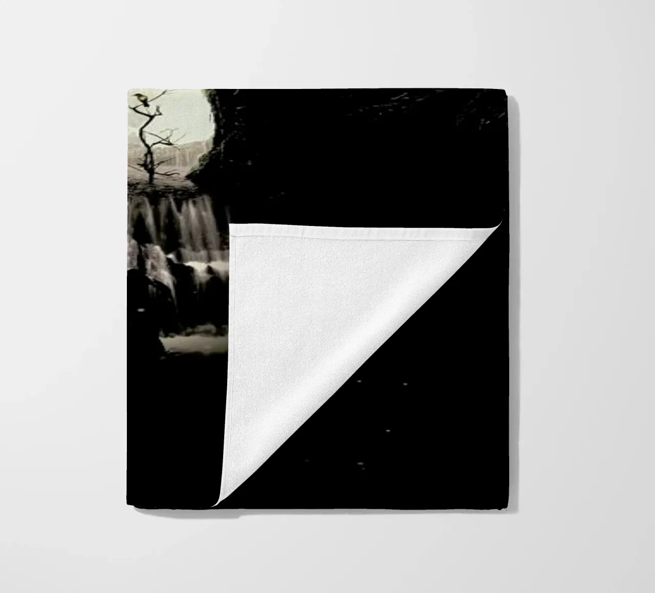 Cave Skull telo mare da Ali Gulec