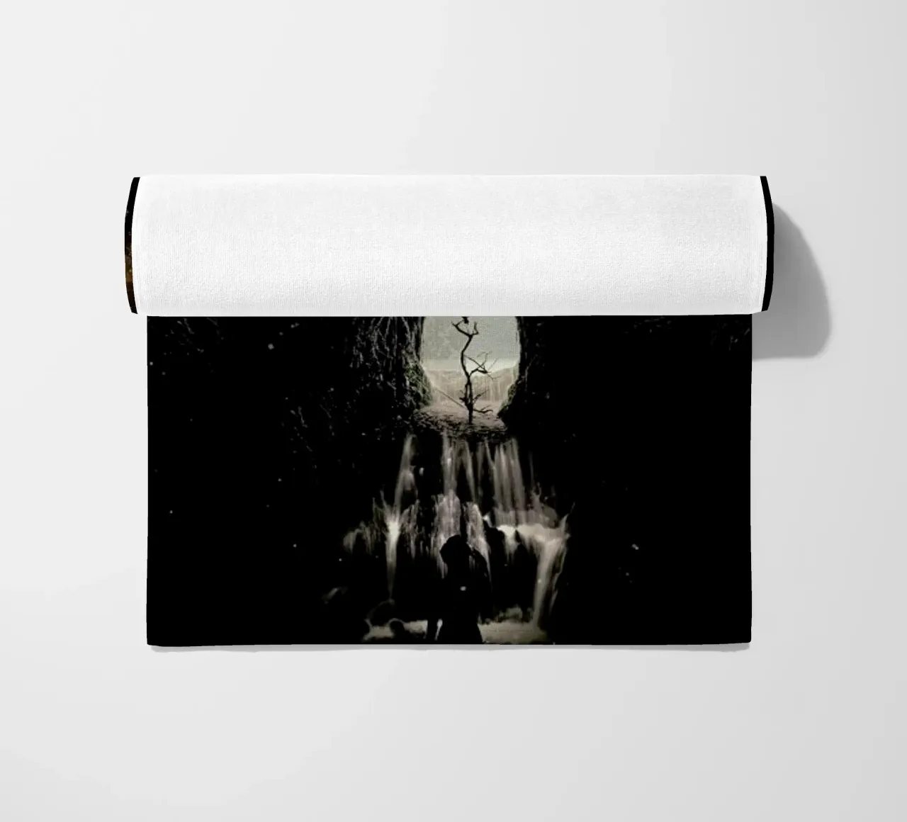 Cave Skull telo mare da Ali Gulec