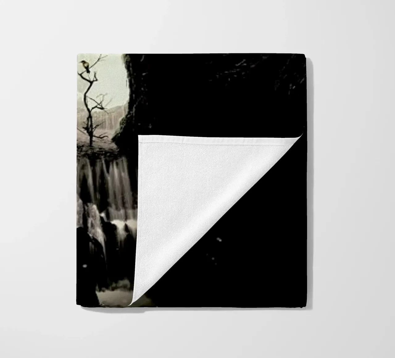 Cave Skull telo mare da Ali Gulec