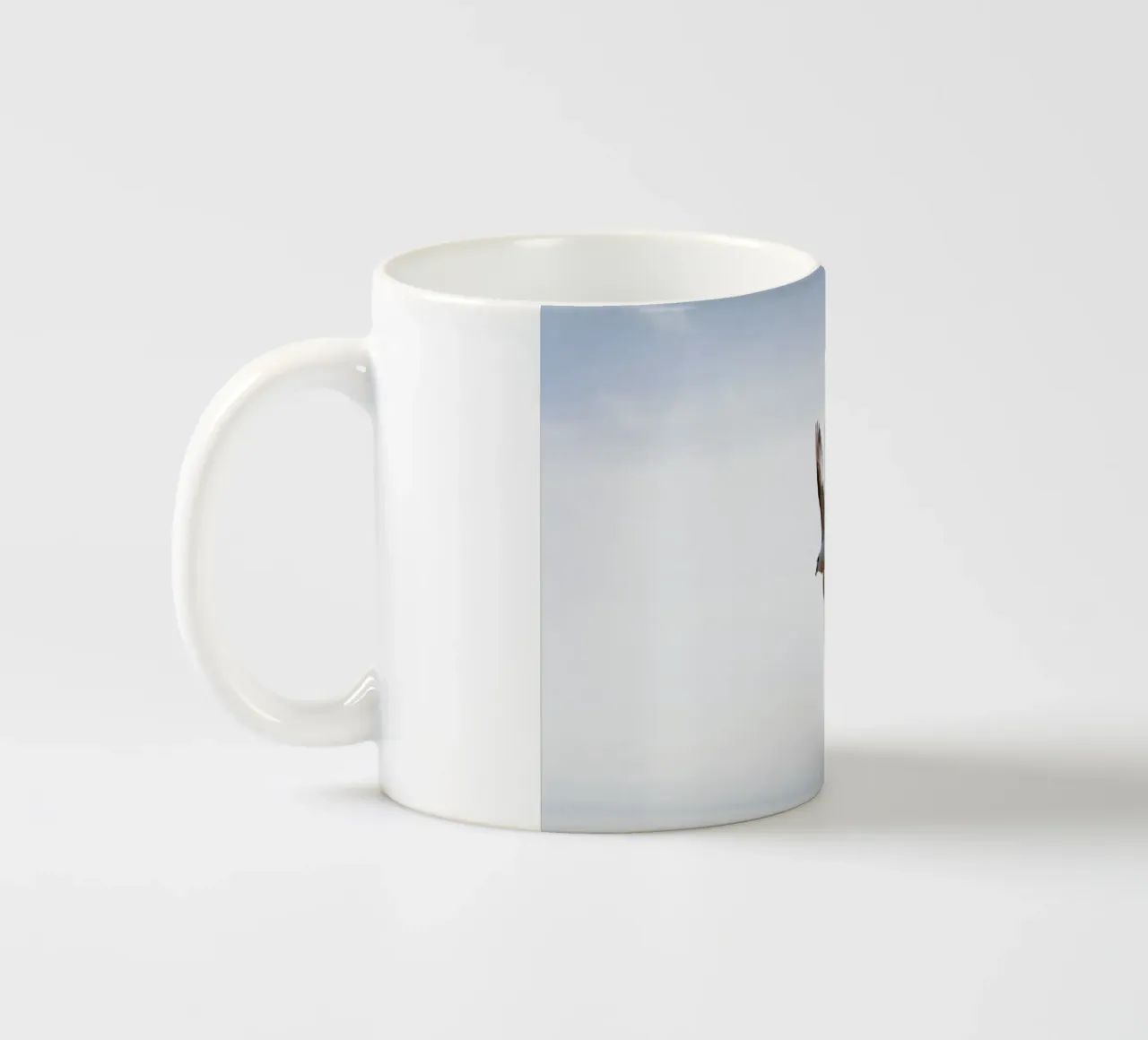 Gabbiano in Islanda tazza in ceramica da Simon Koy