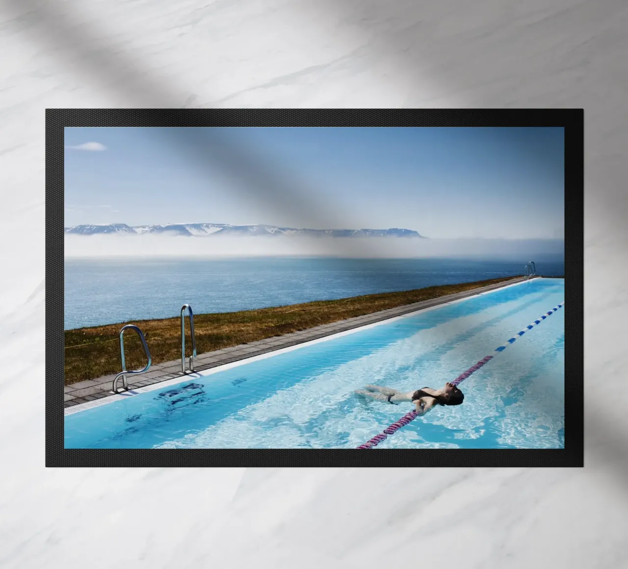 Piscina all'aperto in Islanda zerbino da Simon Koy