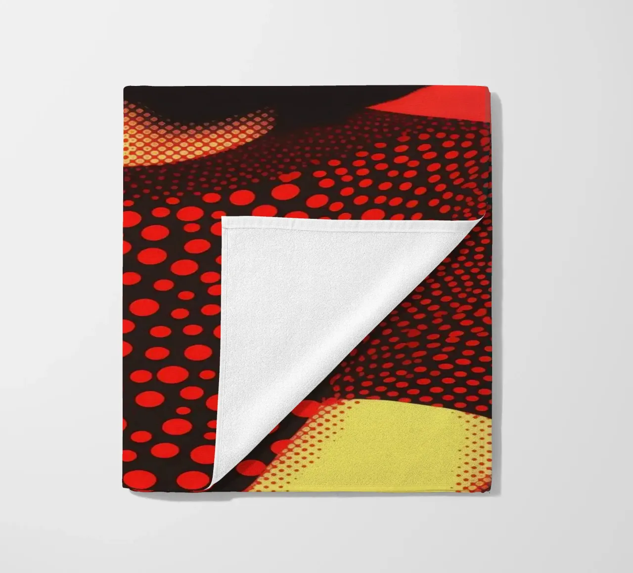 Marilyn Monroe in red and yellow | Nostalgic halftone print beach towel by Autofocus