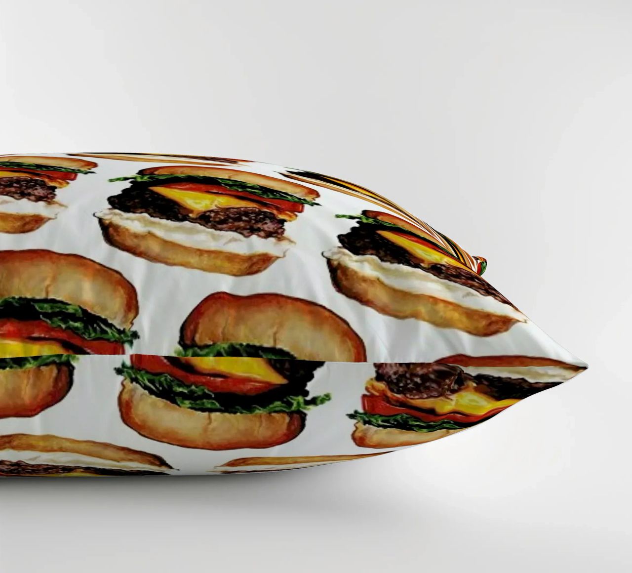 Cheeseburger Pattern cuscino da Kelly Gilleran