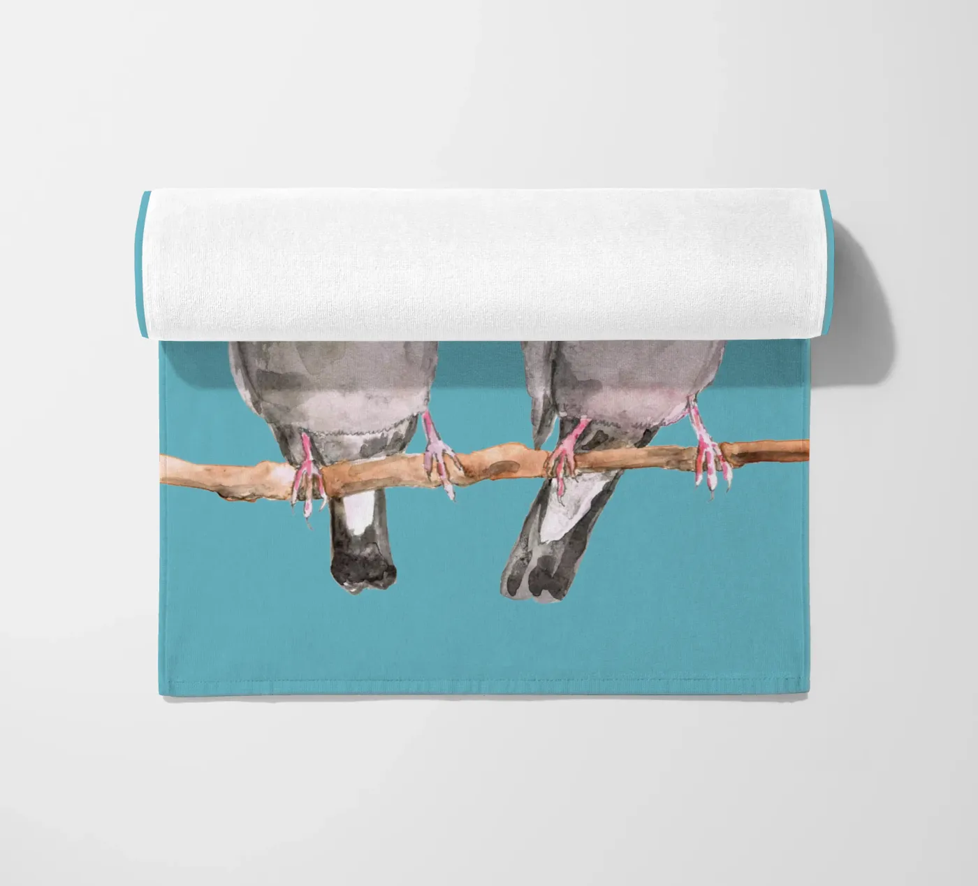 Two kissing Java sparrows strandhanddoek van BwiseLizzy