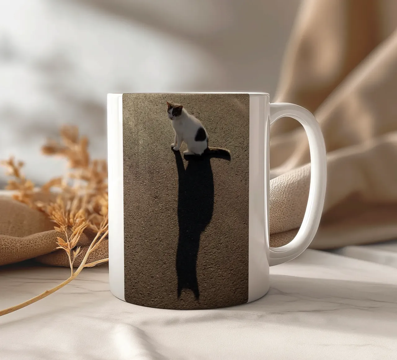 gatto in Grecia tazza in ceramica da Simon Koy